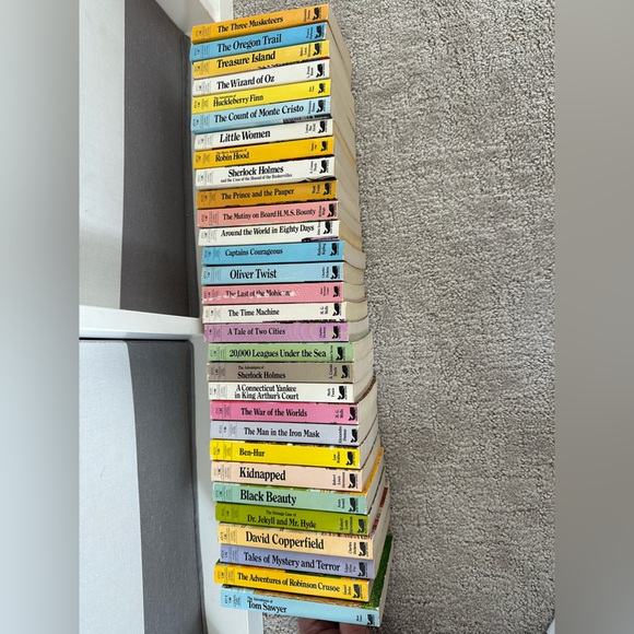 30 Vintage Moby Books Illustrated Classic Paperback Collection - Picture 2 of 2